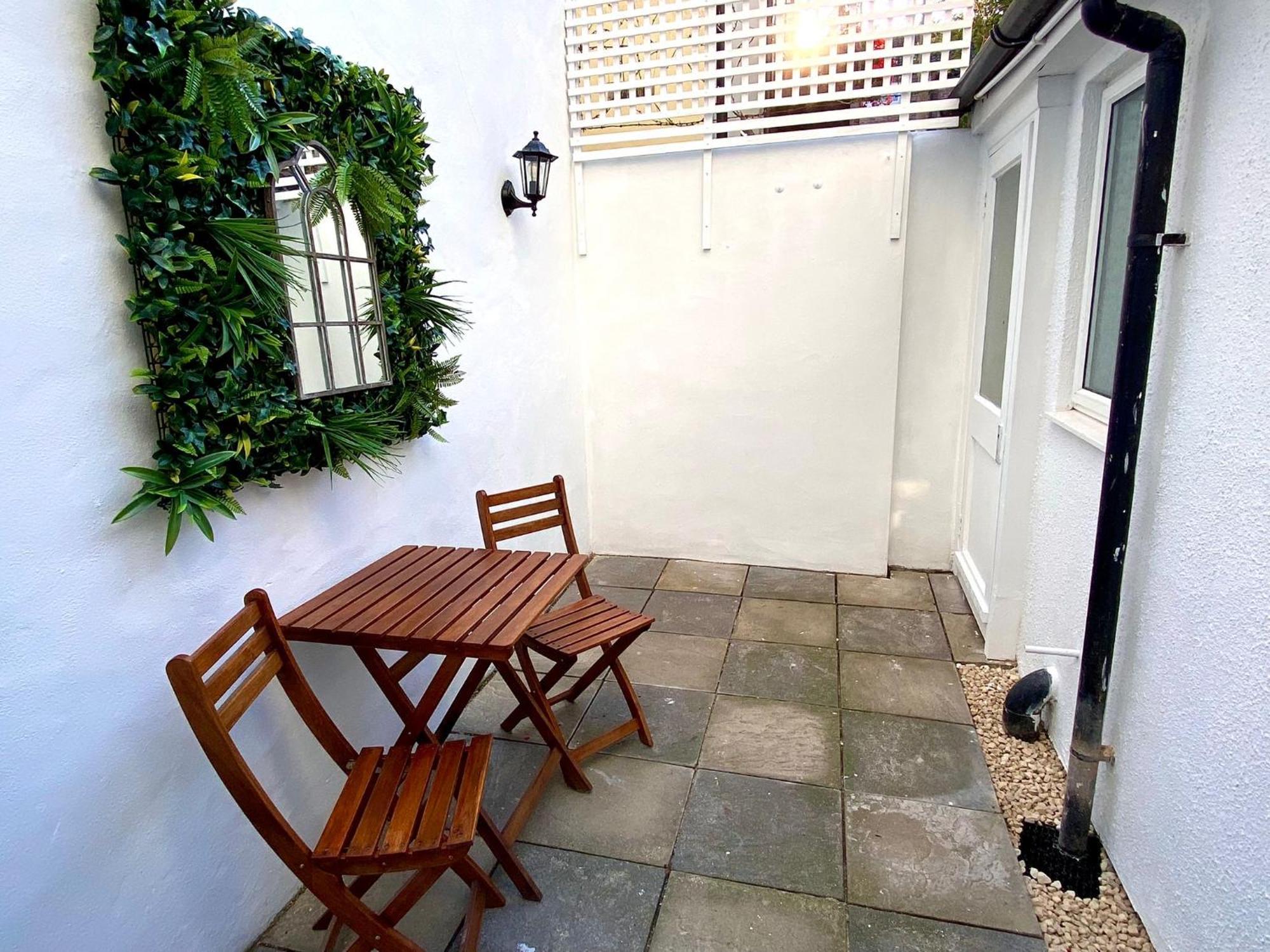 Kemptown Courtyard Apartment Brighton Exterior foto